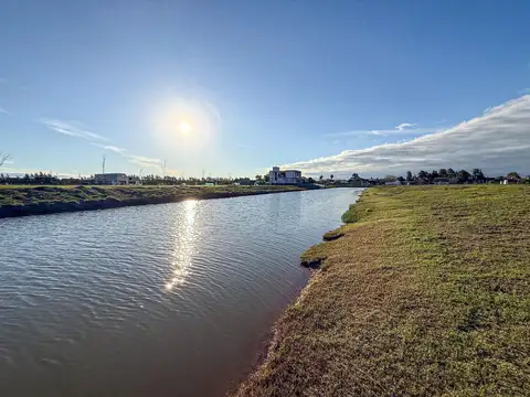 VENTA – Terreno en Barrio Privado Funes Lakes.