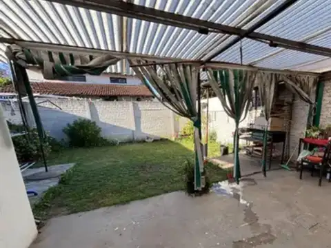 Depto Tipo Casa en Venta en Burzaco, USD 56.000