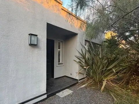 Casa  en Venta en Los Tilos, La Cañada de Pilar, Pilar