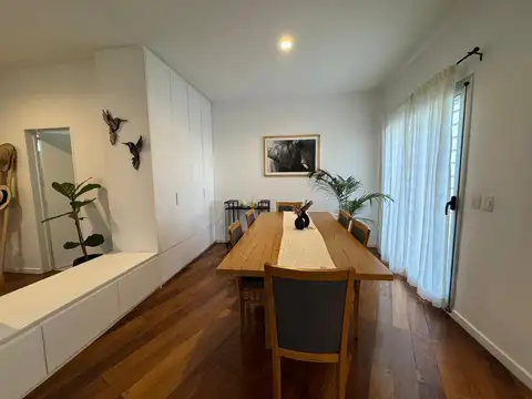 Casa en Alquiler en Olivos Golf, USD 2.300