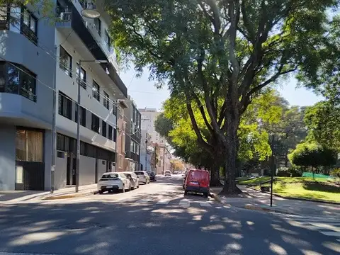 Venta Departamento de 2 ambientes al frente con Balcón en Saavedra