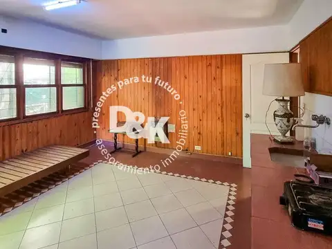 Casa 6 ambientes con 4 baños