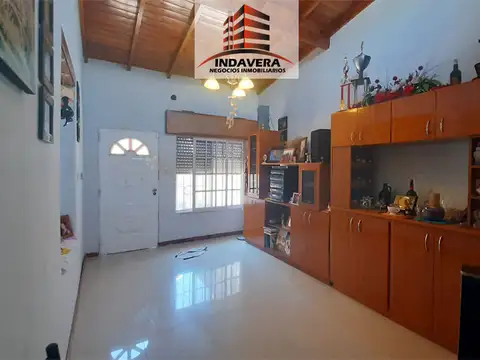 Casa 3 ambientes con 1 baño