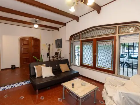 Casa dos dormitorios-cochera-Barrio Norte,La Plata