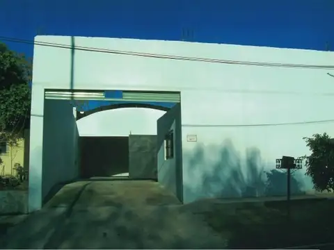 GALPON EN EXCELENTE ESTADO CON TRIFASICA