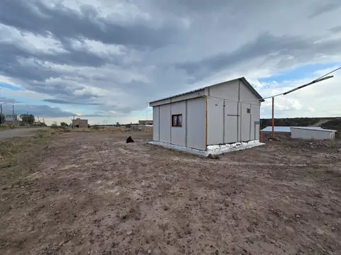 Terrero en venta con vivienda prefabricada - B° Valle del Plata - Luján de Cuyo