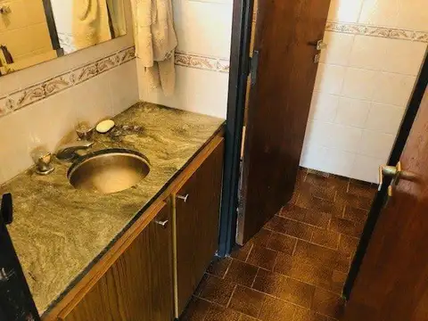 Oficina en Venta con 1 cochera