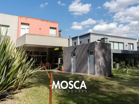 Casa en venta barrio privado La Cesarina Zona oeste