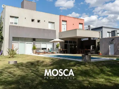 Casa en venta barrio privado La Cesarina Zona oeste