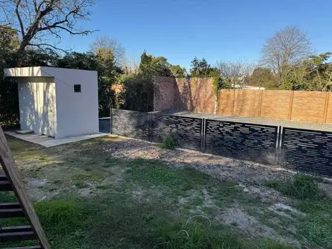 Casa tipo chalet en venta ideal para inversión en Ranelagh, Berazategui