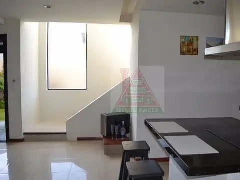 CASA 4 AMBIENTES, VENTA  EN SAN ISIDRO