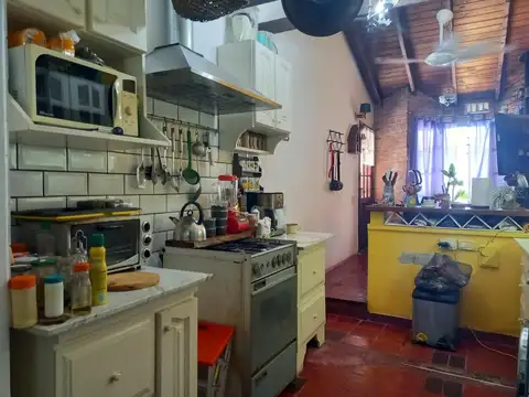 Casa en venta de 4 ambientes en Castelar Norte