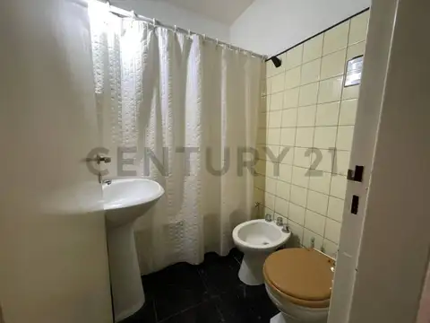 VENTA DEPARTAMENTO 2 AMB CON DEPENDENCIA Y BALCON PLAZA MITRE