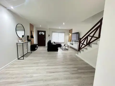 Depto Tipo Casa en Venta en Altos Del Sol, USD 280.000