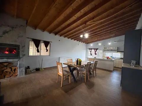 Casa 4 ambientes con 1 baño
