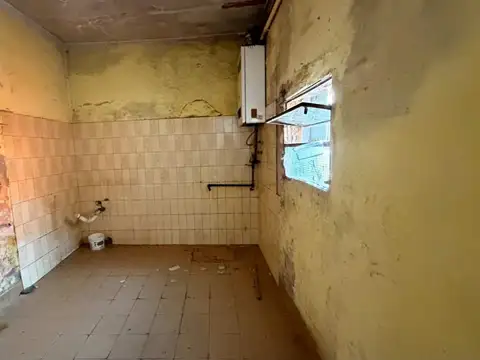Casa 3 ambientes con 1 baño