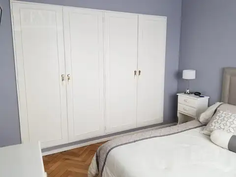 Hipolito Yrigoyen  al 7800