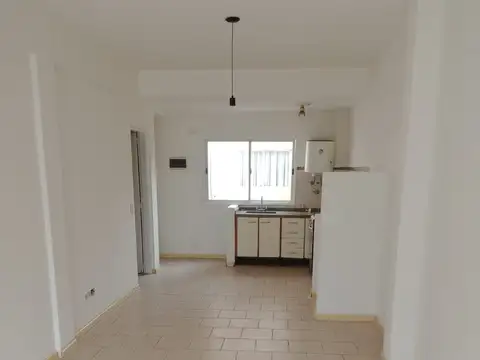 Departamento en Alquiler en Floresta, $ 480.000