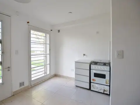 Depto Tipo Casa 2 ambientes con 1 baño