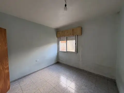 IDEAL INVERSIÓN: Local y Dos Viviendas en un Terreno