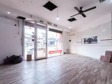 ALQUILER LOCAL COMERCIAL 70M2 SOBRE AVENIDA  LANUS