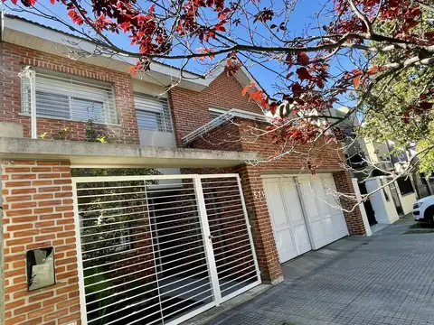 Casa en Alquiler en La Plata [Cod: ]