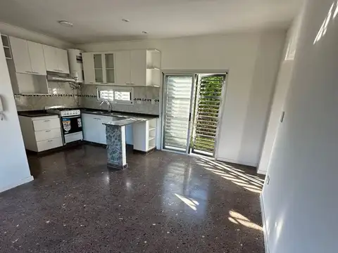 Departamento 2 ambientes con 1 baño