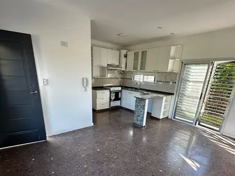 Departamento en Alquiler con 1 cocheras