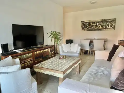 Departamento en Alquiler con 1 cocheras