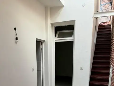 Depto Tipo Casa 2 ambientes con 1 baño