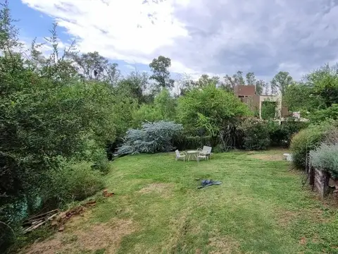 Casa 6 ambientes con 2 baños