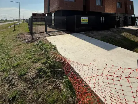 Depto Tipo Casa en Venta de 3 ambientes