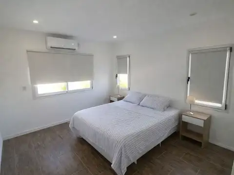 Casa 6 ambientes con 2 baños