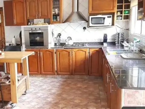 Casa - Barrio Parque Leloir