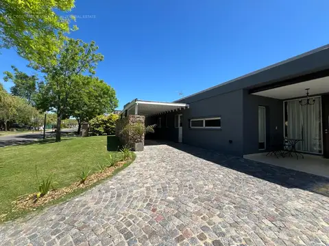Alquiler temporal – Casa con pileta, galería y jardín en Santa Clara, Villa Nueva Tigre