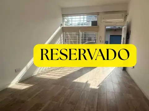 RESERVADO - PH 2 Ambientes con Patio, Planta Baja Al Frente. Muy Luminoso