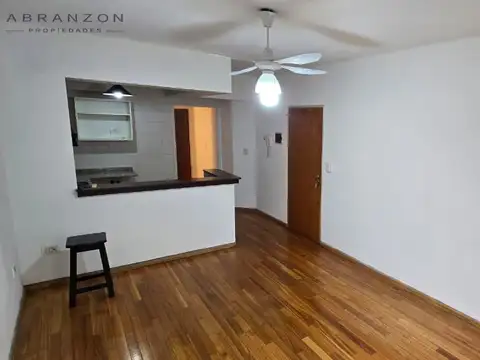 Condarco 3100 departamento 2 ambientes con balcón, parrilla y cochera en Villa del Parque