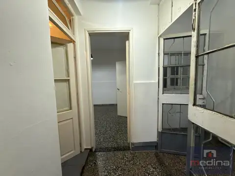 Depto Tipo Casa en Alquiler 40 años