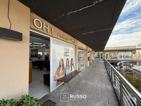 VENTA LOCAL COMERCIAL EXCELENTE UBICACION - LIRIOS DEL TALAR
