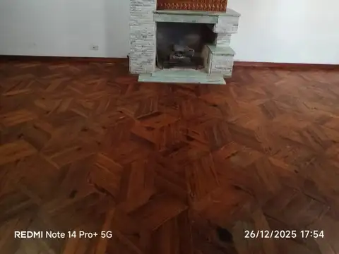 Importante casa de 2 plantas