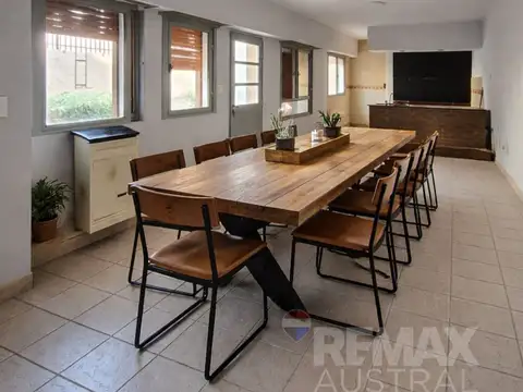 Casa 5 ambientes con 2 baños