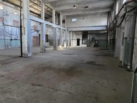 José Mármol y Camilo Cavour al 3500