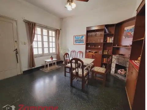 Taller/Deposito con Casa 3 ambientes en Caseros