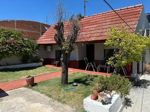 VENTA PH TIPO CASA DE 3 AMBIENTES C/PATIO Y JARDIN