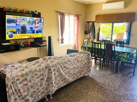 Depto Tipo Casa en Venta al Este