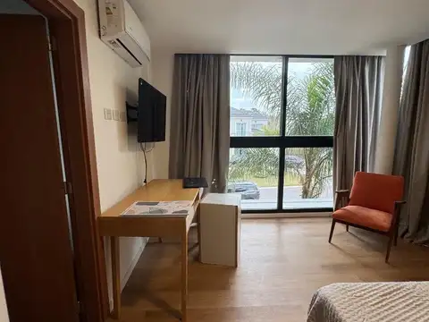 Casa en Alquiler en Terralagos, USD 3.900