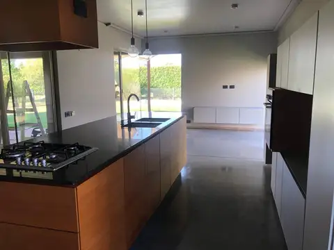 Casa en Alquiler A Estrenar