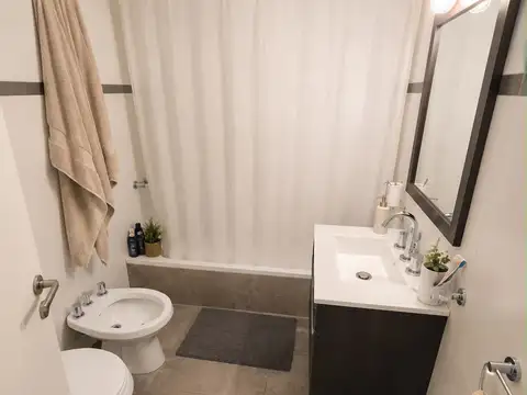 Nuñez en Venta: Excelente 2 Ambientes Lateral Sobre Calle Guayra