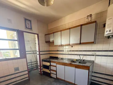 Departamento en alquiler c/ cochera en Lanús Este