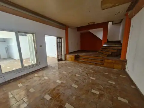 CASA INTERNA EN VENTA 5TA SECCIÓN 5 DORM
